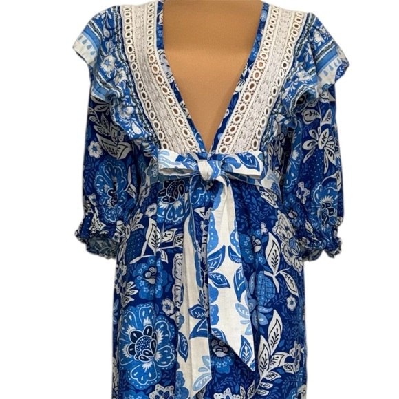 FARM Rio Full of Flowers Floral Jumpsuit Blue White Crochet Trim V Neck Boho - Picture 9 of 15